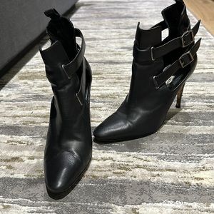 MANOLO BLAHNIK BOOTIES